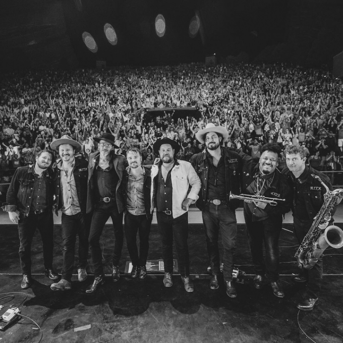 Nathaniel Rateliff and The Night Sweats